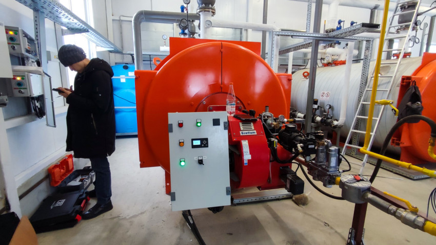 Сервисное обслуживание промышленного котла с газовой горелкой