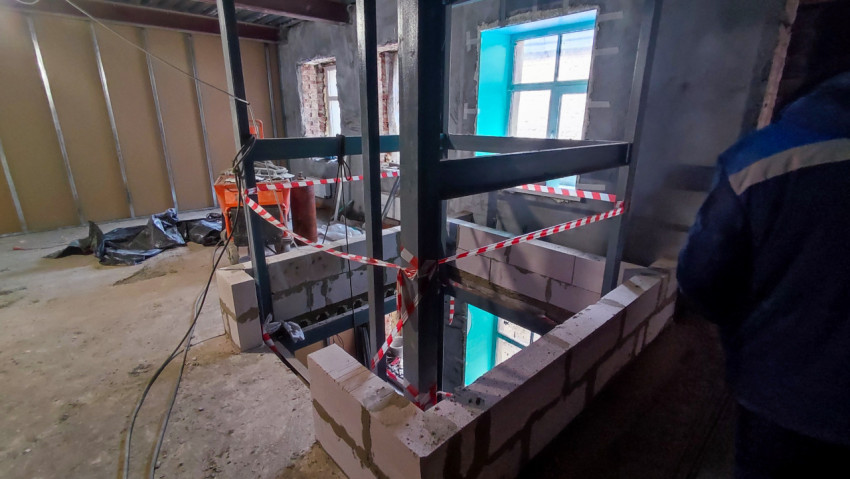 Монтаж лифтовой шахты в реставрируемом здании