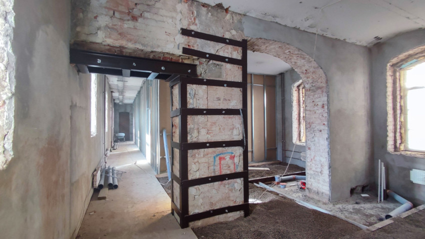 Усиление кирпичного проёма металлическими балками