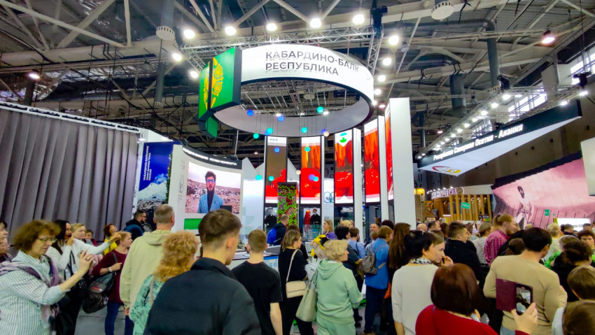 Стенд Кабардино-Балкарской Республики с мультимедийной зоной