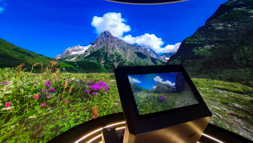 Панорамная визуализация горного ландшафта на интерактивном стенде