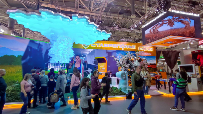 Стенд Ставропольского края с интерактивными зонами на выставке «Россия»