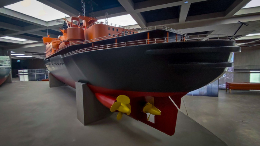 Макет атомного ледокола «Арктика» в зале «Время первых» павильона «Атом»