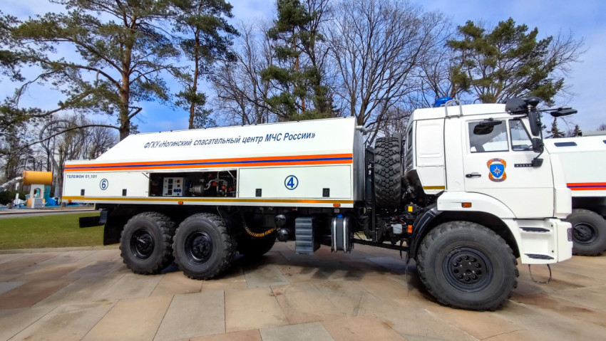 Автомобиль МЧС России «Ногинского спасательного центра» на территории ВДНХ