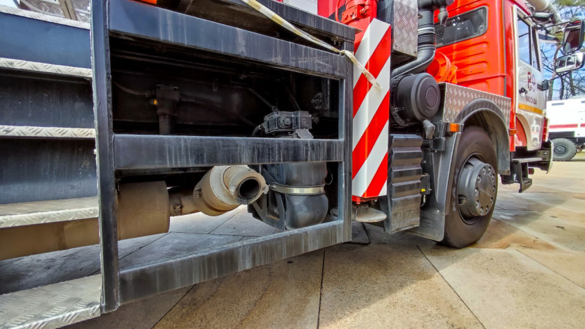 Нижняя часть пожарной автолестницы АЛ-50 с элементами шасси