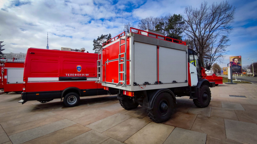 Пожарный комплекс «Гюрза» на базе Silant с заднего ракурса
