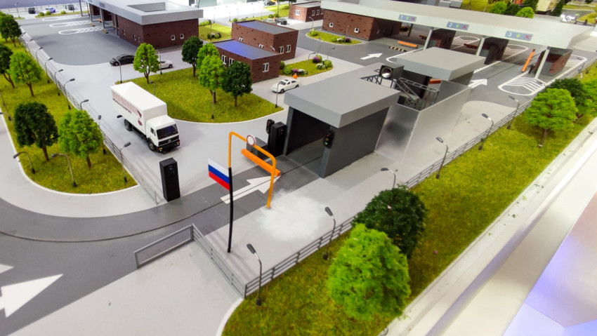 Макет инспекционно-досмотрового комплекса с въездным модулем