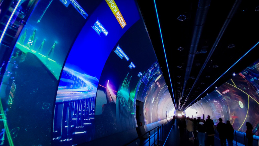 Визуальные панели о дорожных проектах России в галерее «Достижения России»