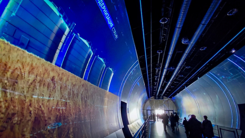 Мультимедийная панель о модернизации сельского хозяйства в галерее «Достижения России»