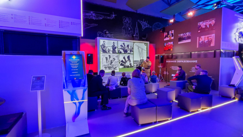 Зона военного образования в павильоне «Армия детям»
