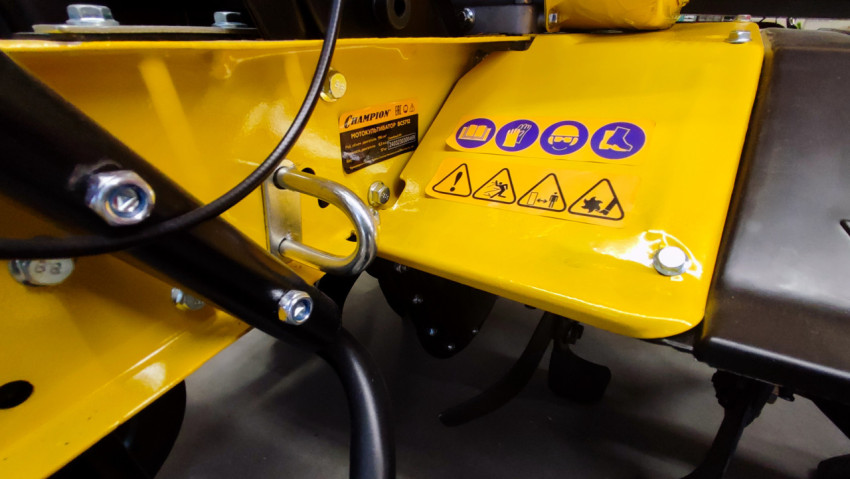 Узлы крепления и защитные элементы мотокультиватора