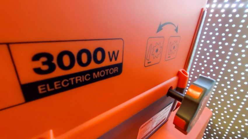 Корпус измельчителя с маркировкой мощности 3000W