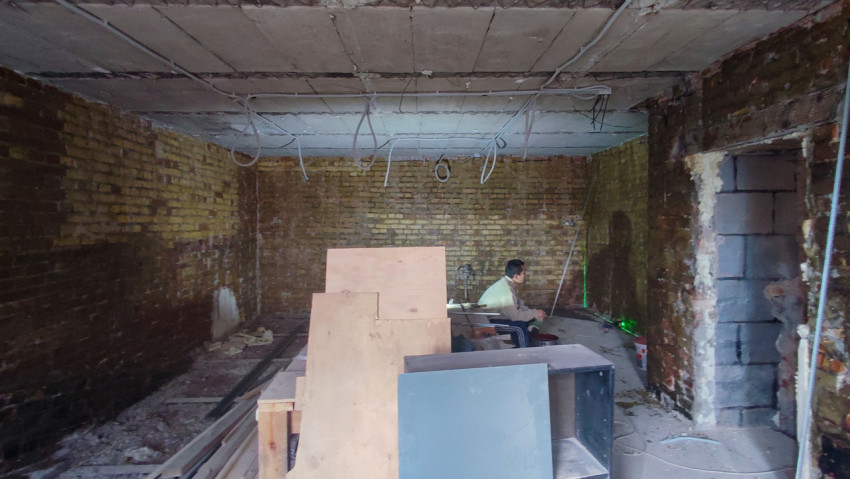 Рабочее помещение исторического здания в стадии ремонта