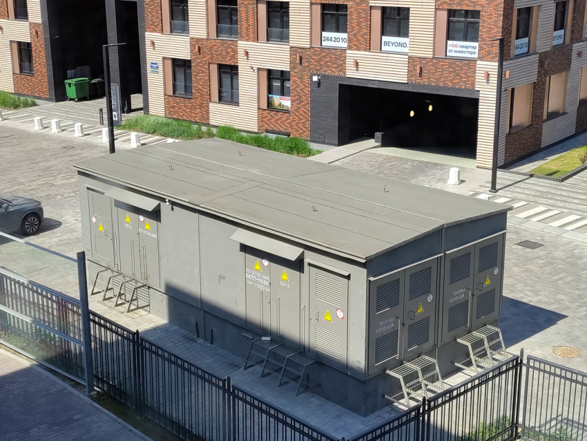 Трансформаторная подстанция во дворе жилого комплекса