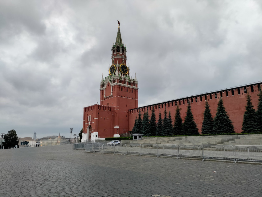 Спасская башня Кремля и участок Красной площади