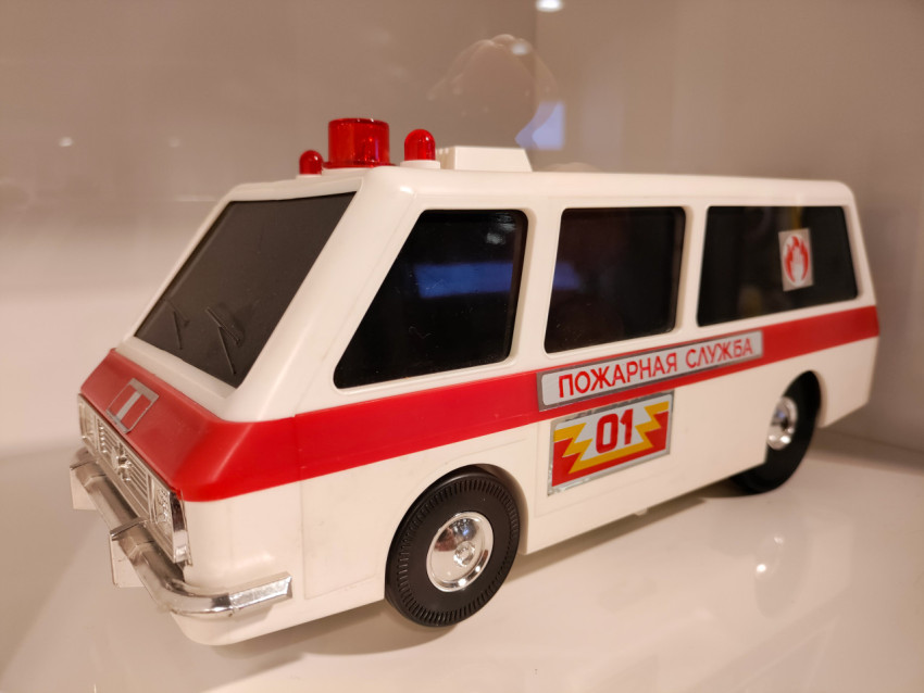 Игрушечный пожарный автомобиль СССР