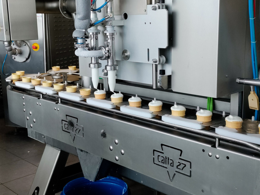 Автоматическая линия фасовки мороженого на фабрике «Чистая линия»