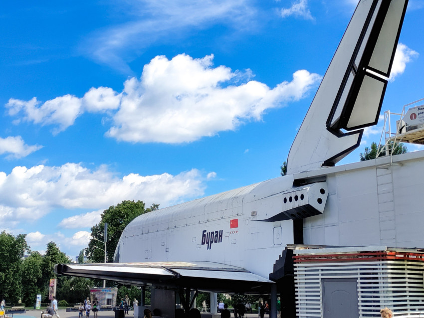 Макет орбитального корабля «Буран» на ВДНХ