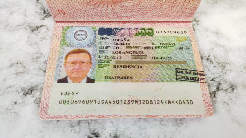Виза Испании в заграничном паспорте