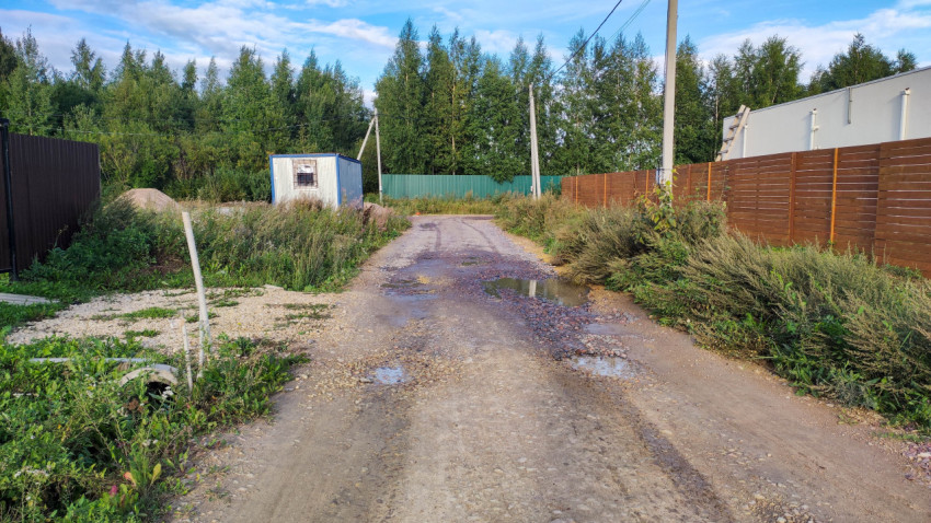 Гравийная дорога в коттеджном поселке