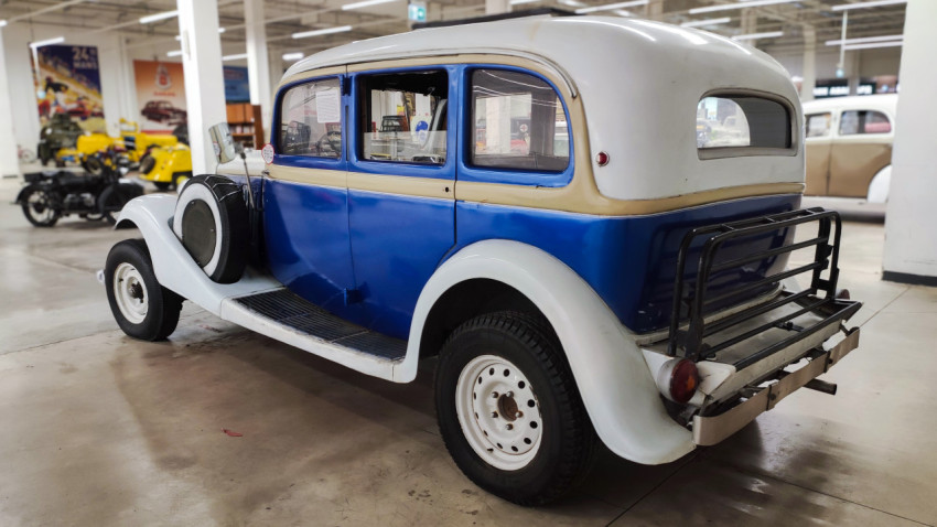 Задний и боковой вид автомобиля Horch 830 BK 1935 года