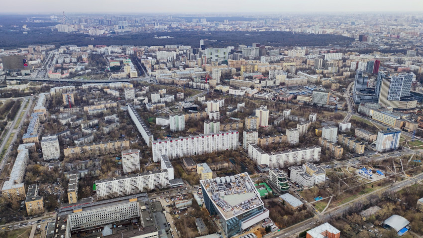 Панорама жилых кварталов Москвы с высоты Останкинской башни