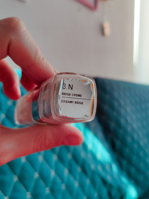 Оттенок тонального крема 3.N Beige Creme от L'Oreal вблизи