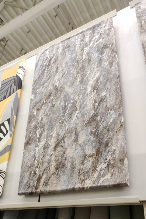 Образец обоев с текстурой под натуральный камень