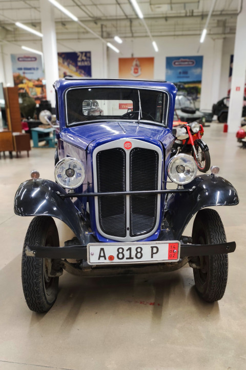 Opel 1932 года выпуска, фронтальный вид