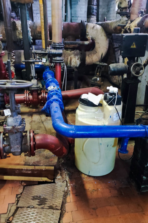 Участок теплотехнической обвязки с запорной арматурой