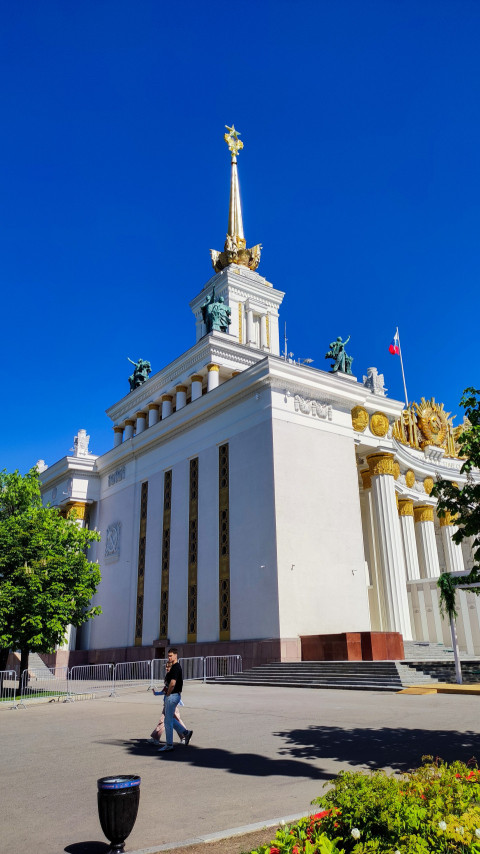 Боковой фасад Центрального павильона №1 ВДНХ