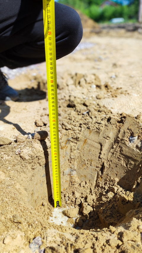 Измерение глубины ямы более 50 см