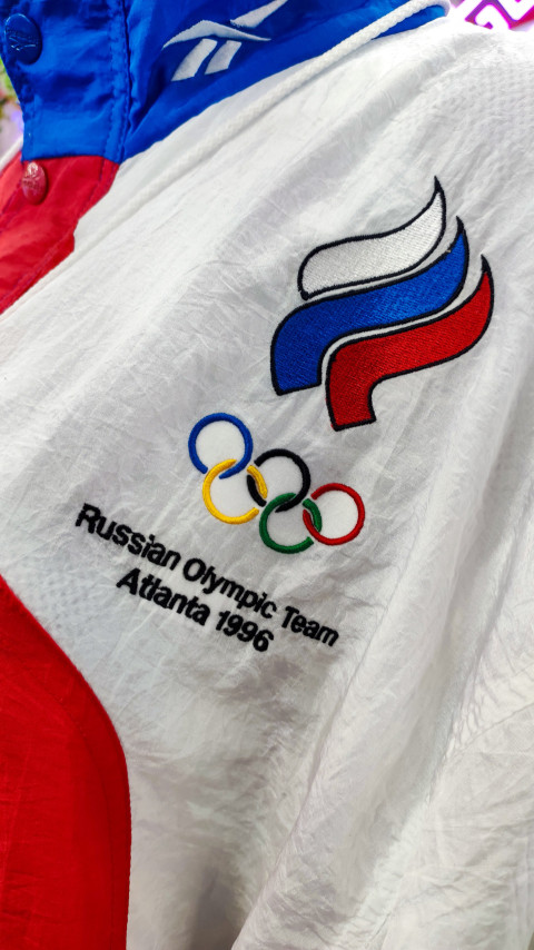 Фрагмент формы олимпийской сборной России образца 1996 года