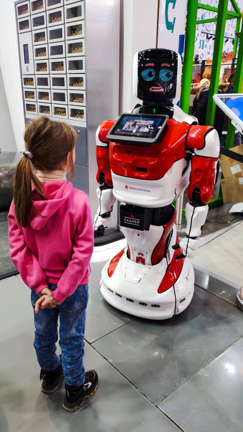 Робот Пермского края в демонстрационной зоне выставки «Россия»
